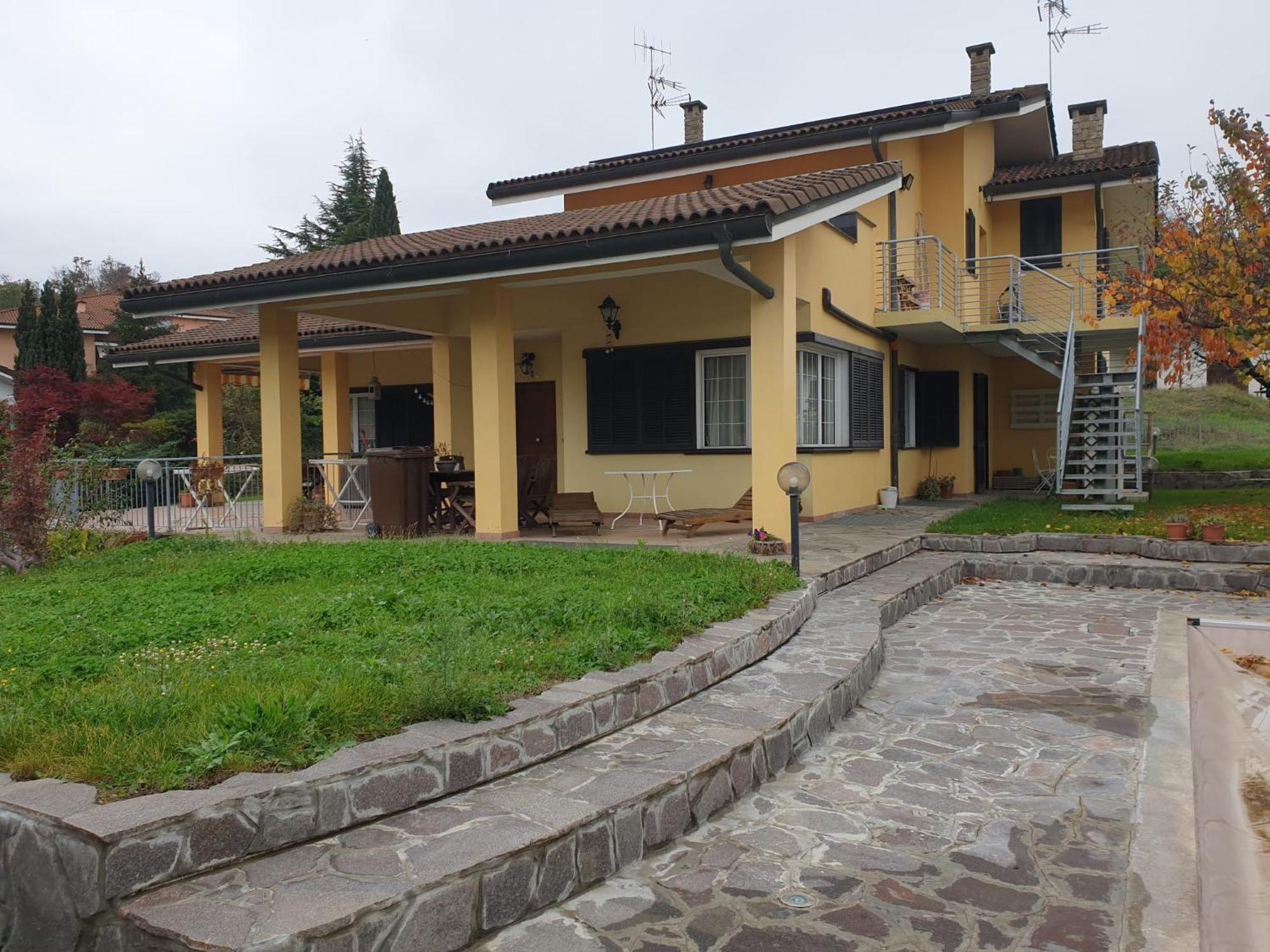 Casa Vacanze Alice E Arianna Cairo Montenotte Εξωτερικό φωτογραφία