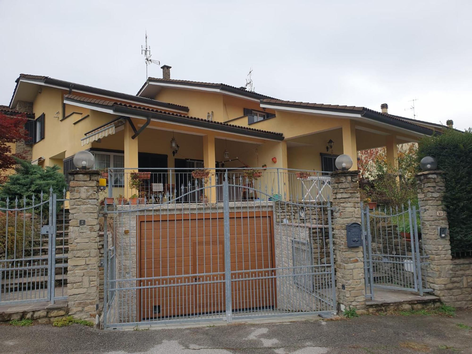 Casa Vacanze Alice E Arianna Cairo Montenotte Εξωτερικό φωτογραφία